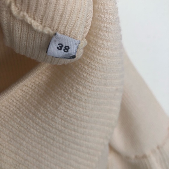 Dolce & Gabbana Cashmere Cream Cowl Neck Sweater. Size 38 - Picture 7 of 9